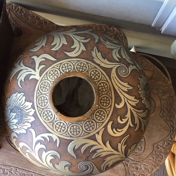 Antique Embellishment Pottery Large Vase 9.5” H 13.5” Approximately 8&10 Pounds - Picture 5 of 7